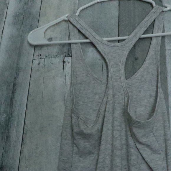 Old Navy | Women's Active Go Dry Fitted Tank Top - Picture 7 of 10